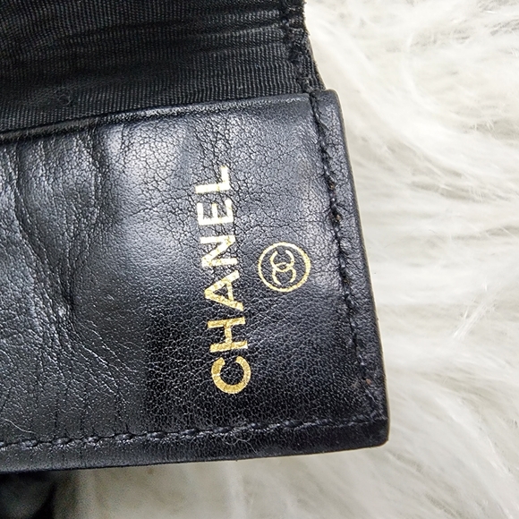 - 💯 % Authentic Vintage Chanel Caviar Black Leather key Ring - Picture 5 of 10